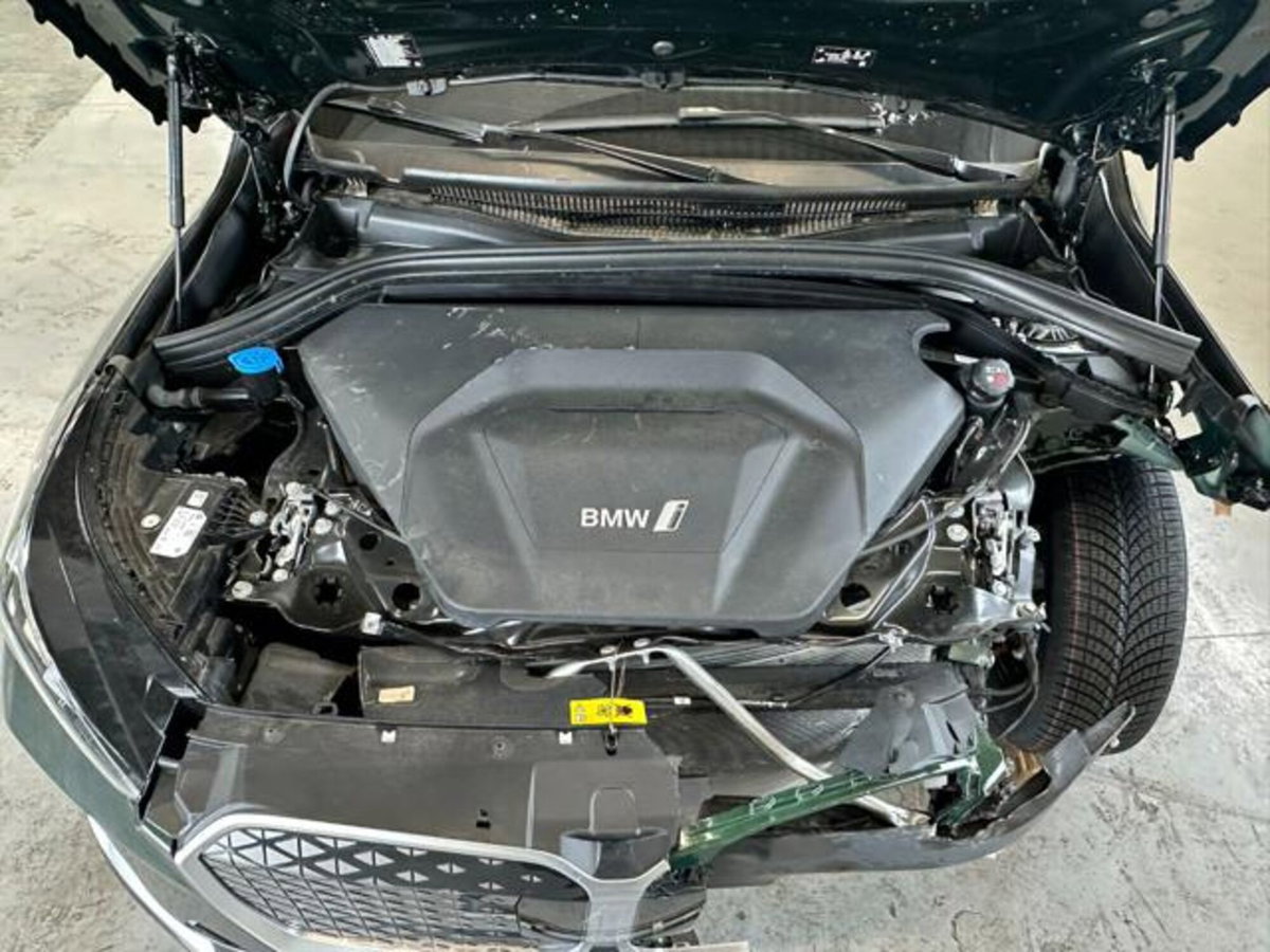 BMW iX1 edrive 20 Special Edition (9)