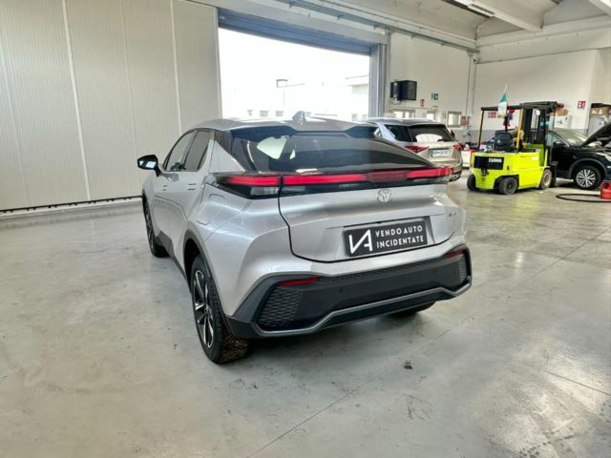 Toyota Toyota C-HR 1.8 hv Lounge fwd e-cvt (5)