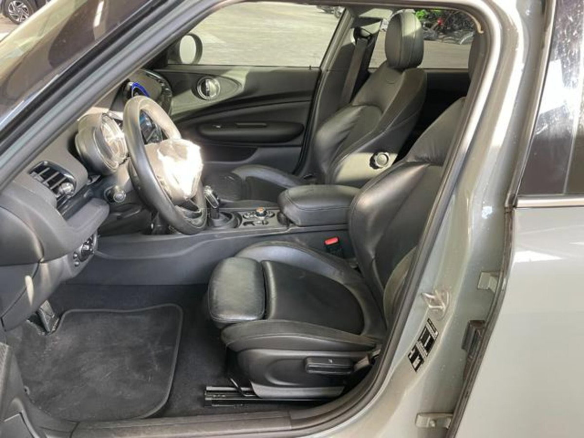 MINI Mini Clubman 1.5 Cooper Mayfair Edition Clubman (10)