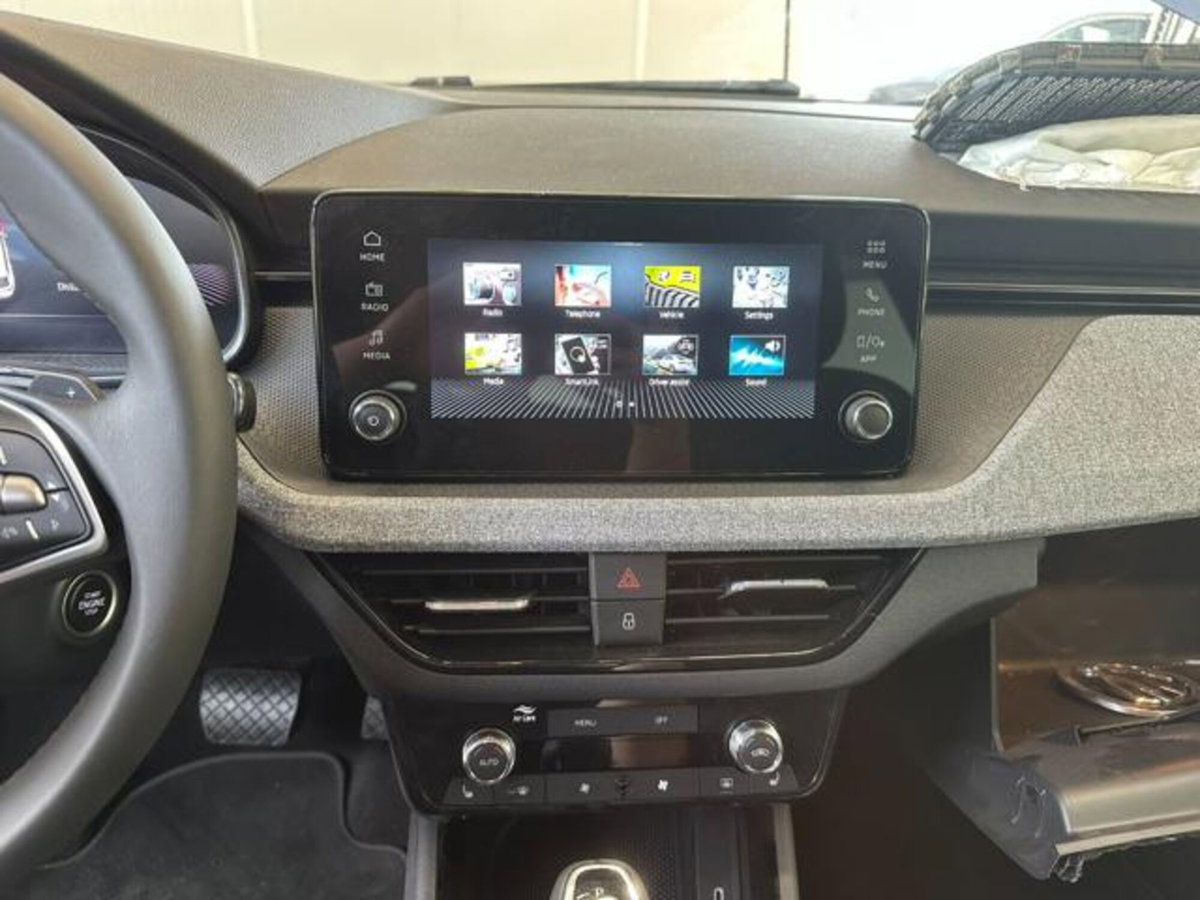 Skoda Kamiq 1.5 tsi 130 Edition 150cv dsg (16)