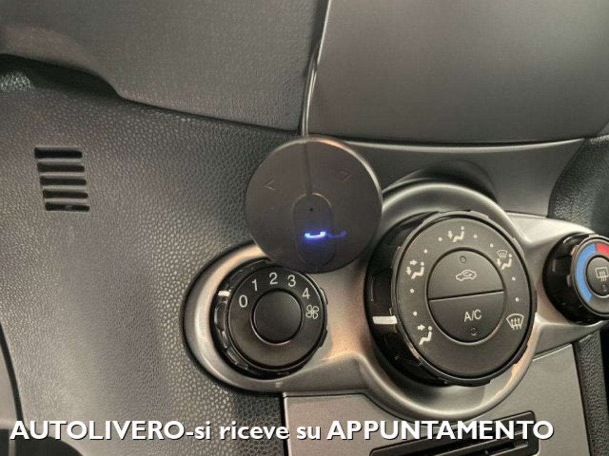 Ford Fiesta 1.2 60CV 3 porte (13)