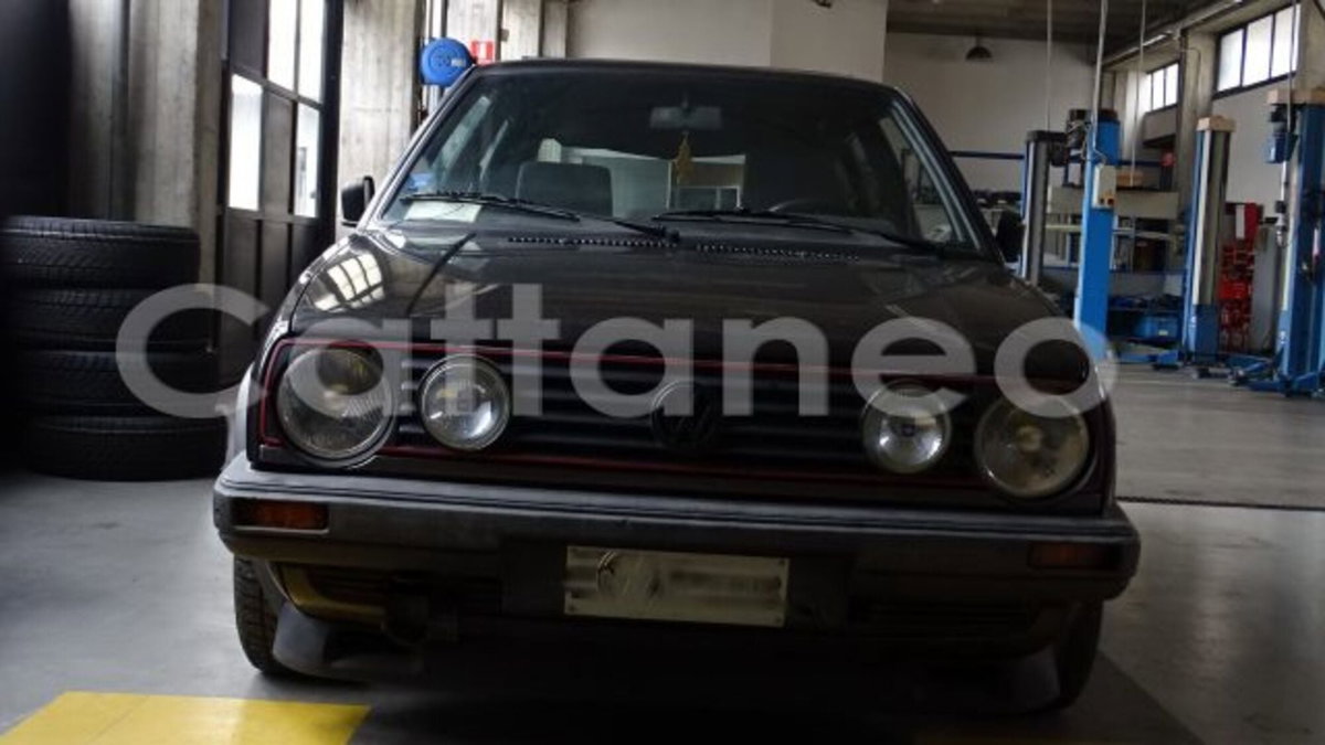 Volkswagen Golf 1800 16V 3 porte GTI Special (11)