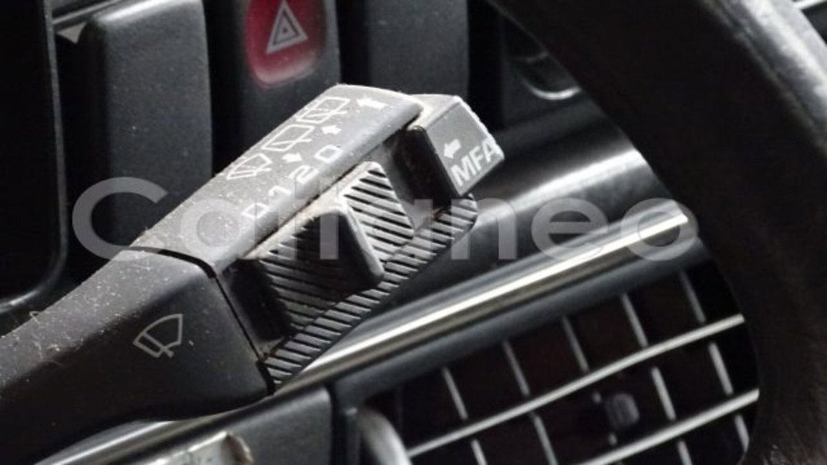 Volkswagen Golf 1800 16V 3 porte GTI Special (14)