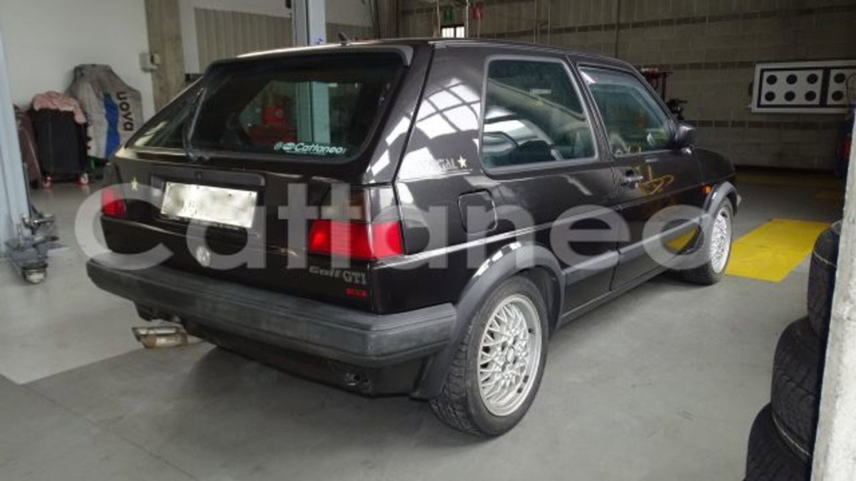 Volkswagen Golf 1800 16V 3 porte GTI Special (5)