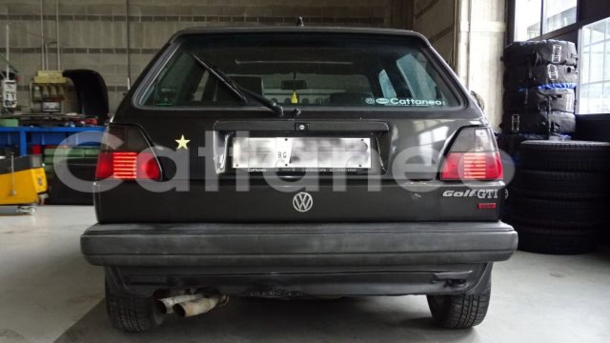 Volkswagen Golf 1800 16V 3 porte GTI Special (9)