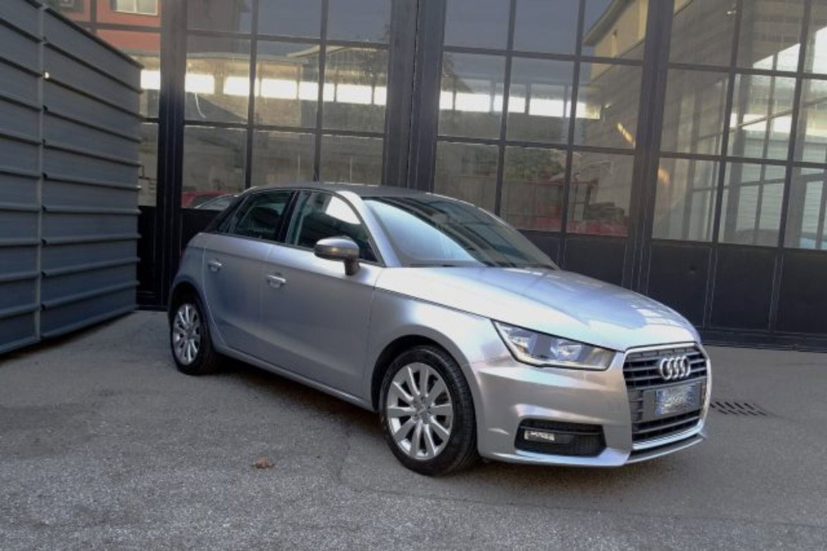 Audi A1 Sportback 1.4 TFSI 125 CV Admired (3)