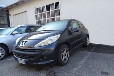 Peugeot 207 8V 75CV 3p. ONE Line (2)