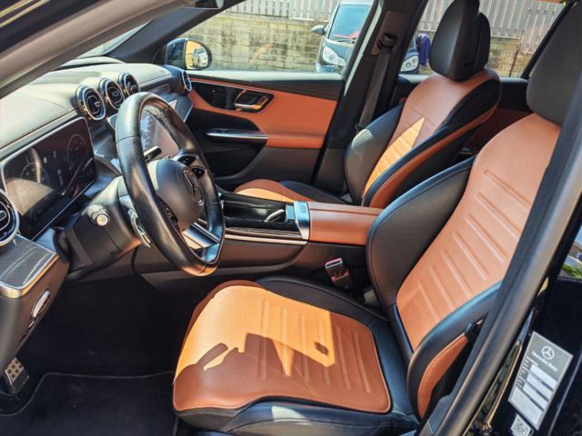 Mercedes-Benz GLC 220 d 4Matic Mild Hybrid AMG Premium Plus (10)