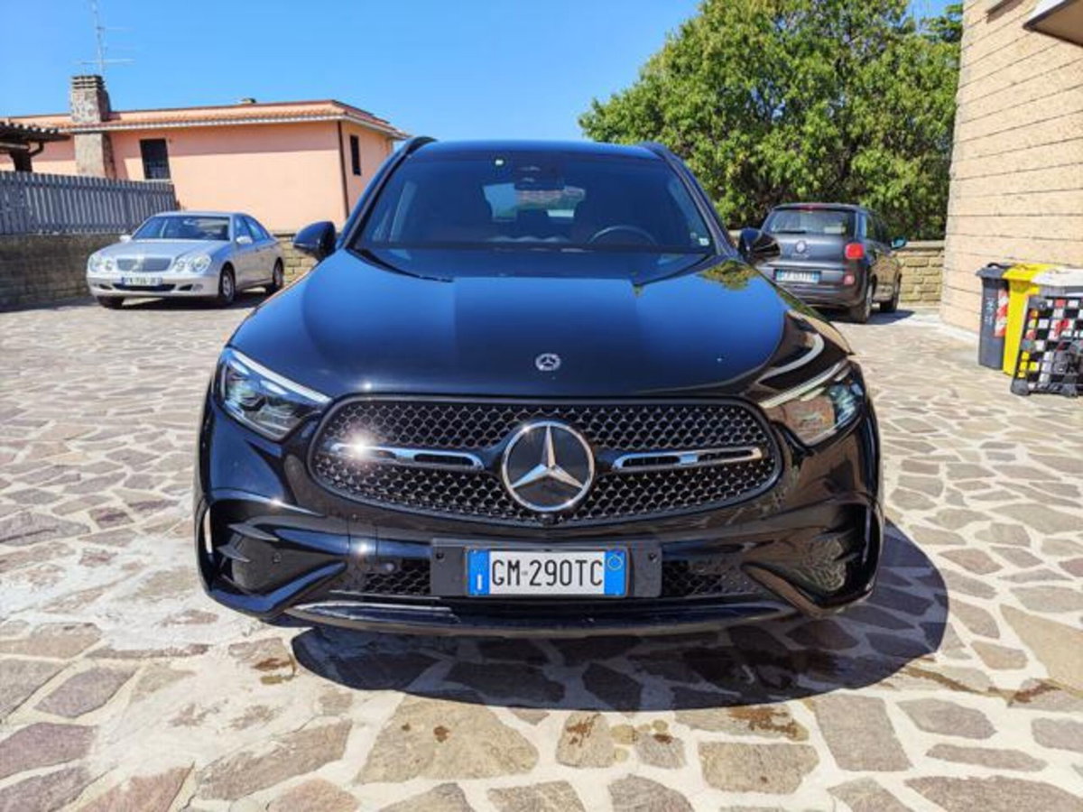 Mercedes-Benz GLC 220 d 4Matic Mild Hybrid AMG Premium Plus (2)