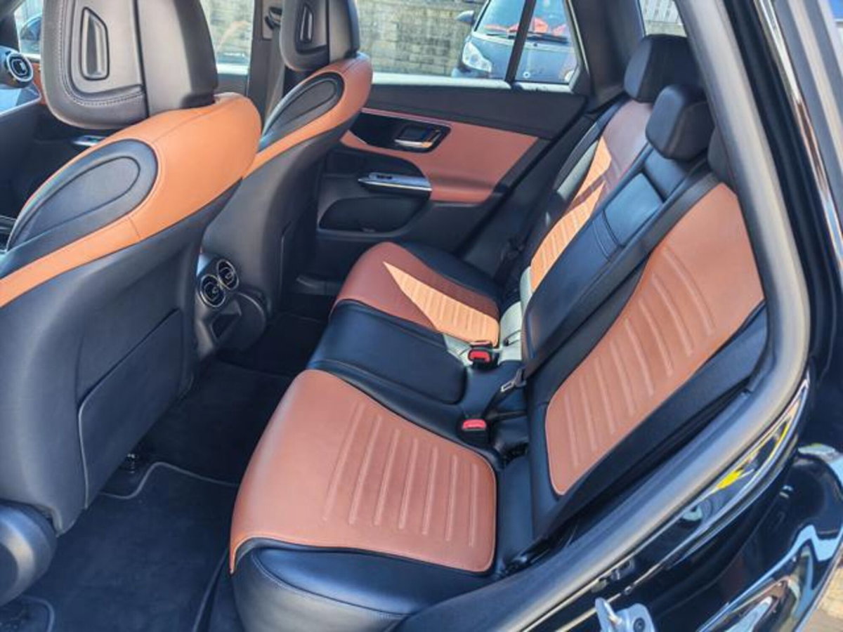 Mercedes-Benz GLC 220 d 4Matic Mild Hybrid AMG Premium Plus (8)