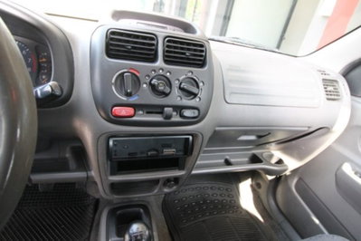 Suzuki Ignis 1.3i 16V cat 4WD GL (10)