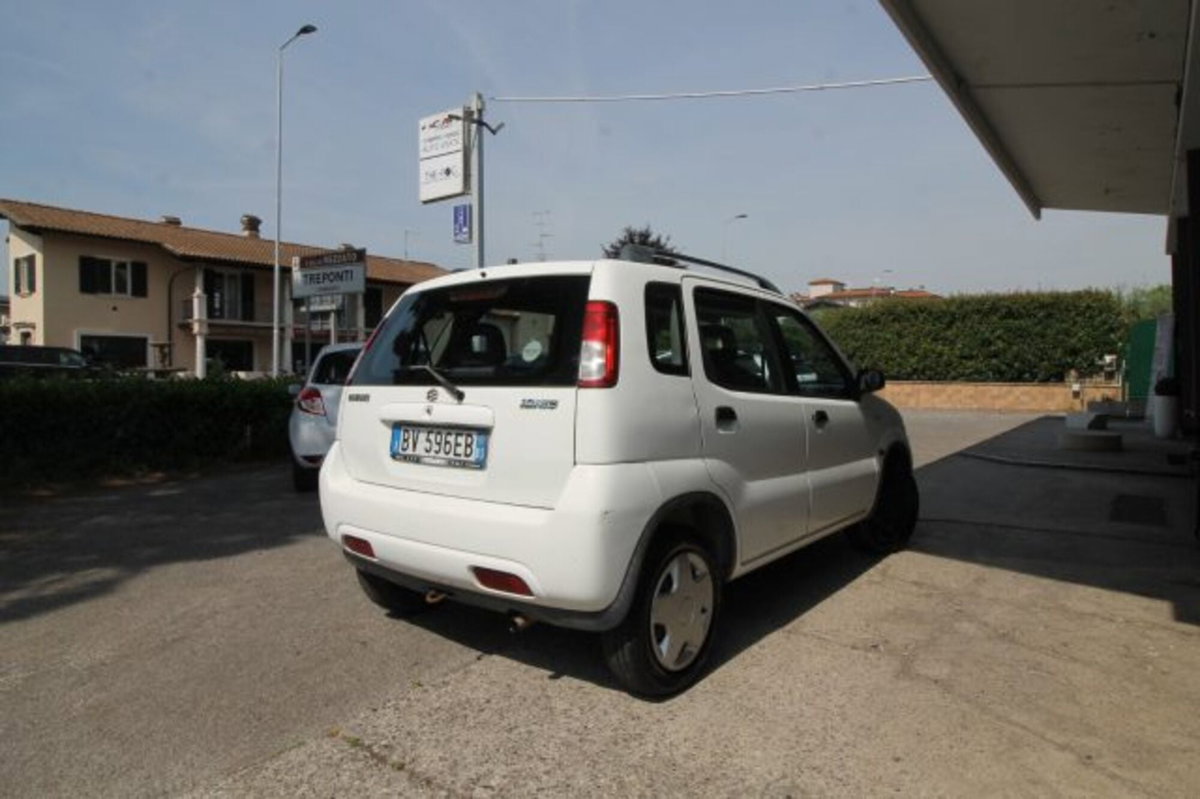 Suzuki Ignis 1.3i 16V cat 4WD GL (3)