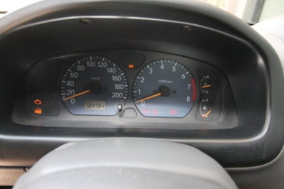Suzuki Ignis 1.3i 16V cat 4WD GL (9)