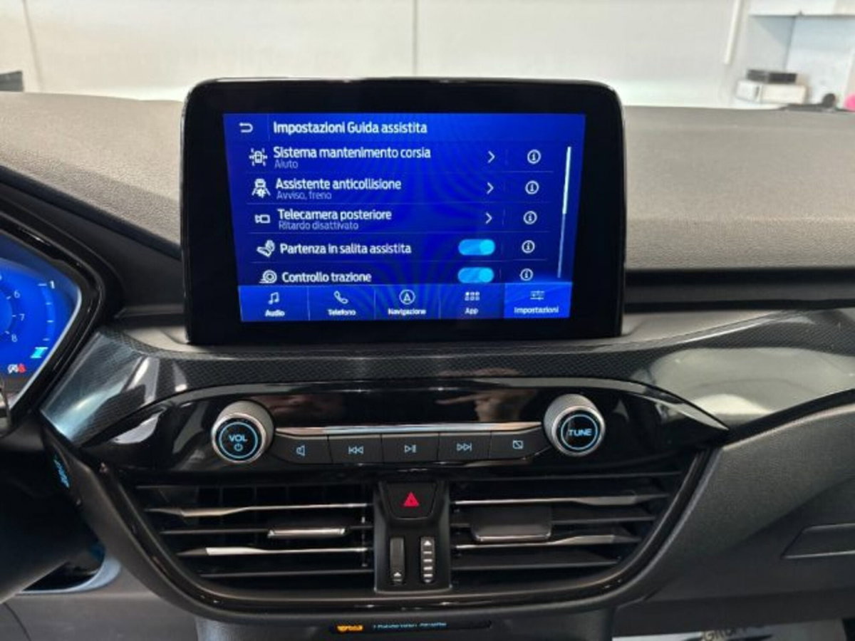 Ford Kuga 1.5 EcoBoost 150 CV 2WD ST-Line (12)