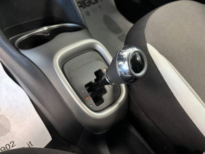 Toyota Aygo 1.0 VVT-i 69 CV 5 porte x-pure MMT (12)
