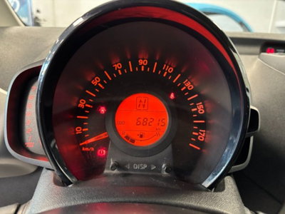 Toyota Aygo 1.0 VVT-i 69 CV 5 porte x-pure MMT (13)