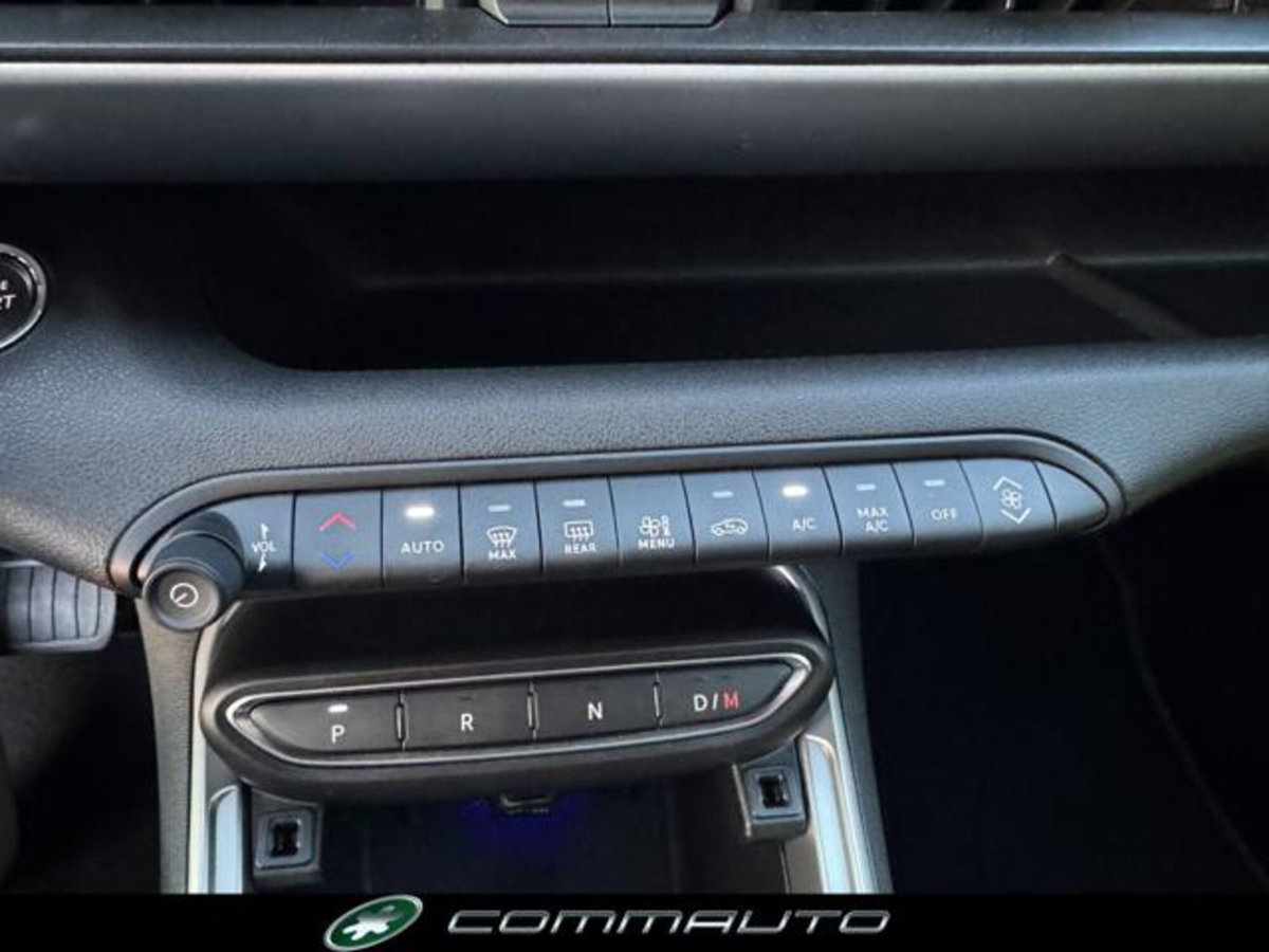 Jeep Avenger 1.2 turbo e-hybrid mhev Summit fwd 110cv edct6 (18)