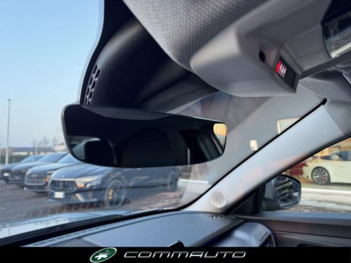Jeep Avenger 1.2 turbo e-hybrid mhev Summit fwd 110cv edct6 (20)