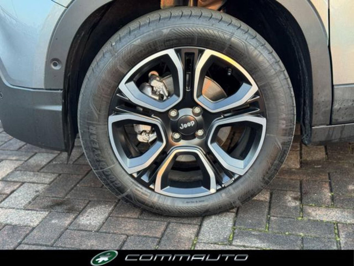 Jeep Avenger 1.2 turbo e-hybrid mhev Summit fwd 110cv edct6 (8)