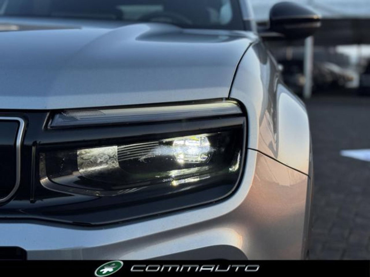 Jeep Avenger 1.2 turbo e-hybrid mhev Summit fwd 110cv edct6 (9)