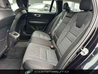 Volvo V60 Cross Country 2.0 b4 Core awd auto (16)