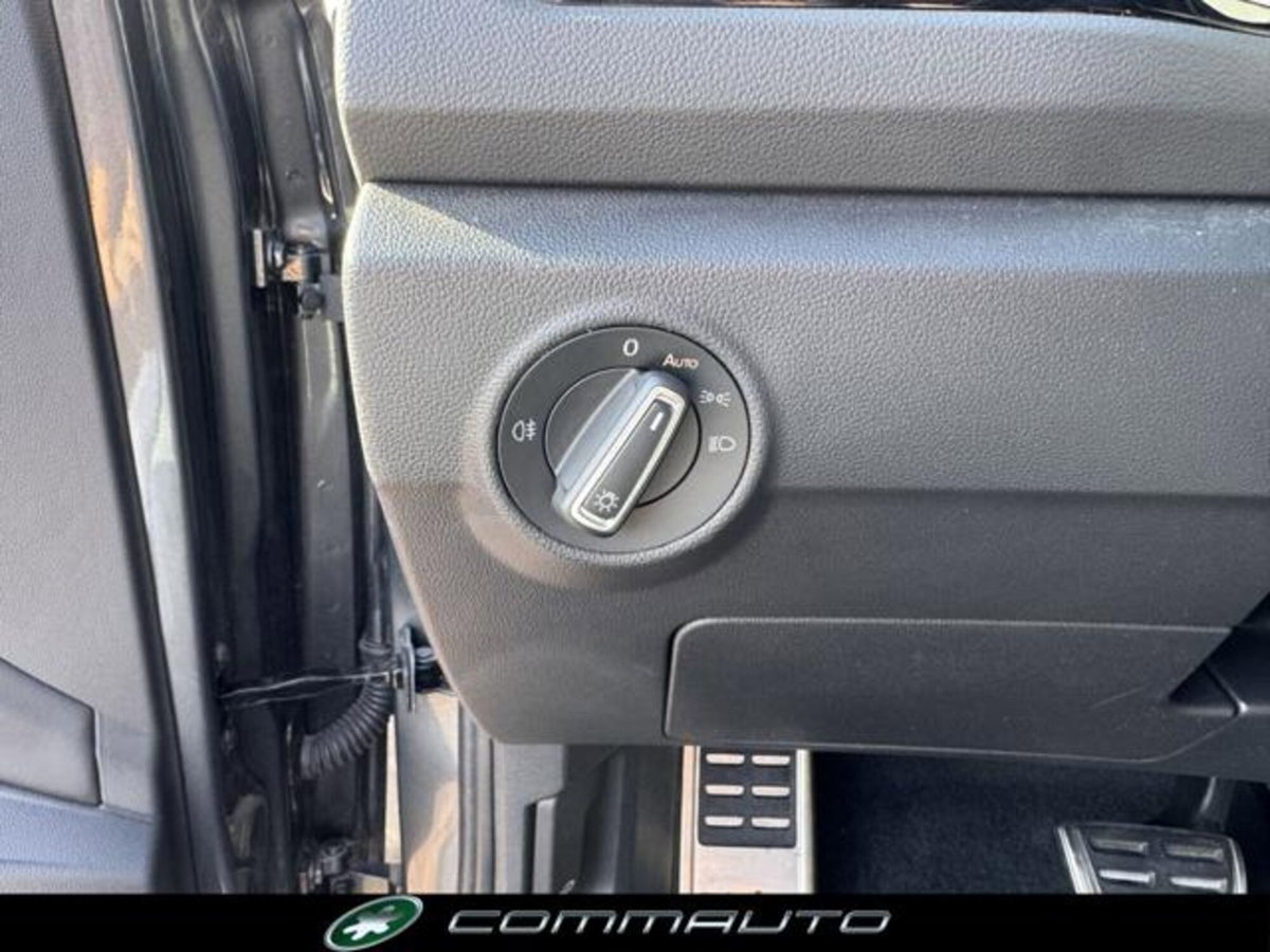 Volkswagen T-Roc 1.5 tsi R-Line dsg (14)