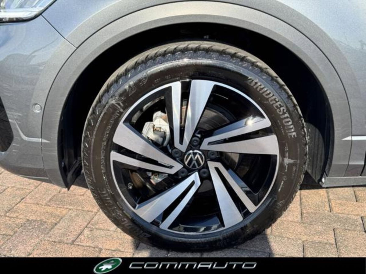 Volkswagen T-Roc 1.5 tsi R-Line dsg (7)