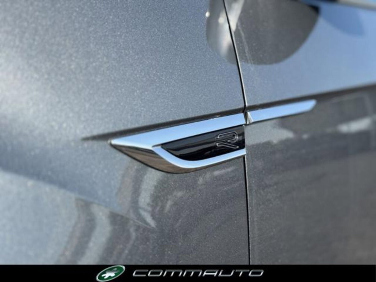 Volkswagen T-Roc 1.5 tsi R-Line dsg (9)