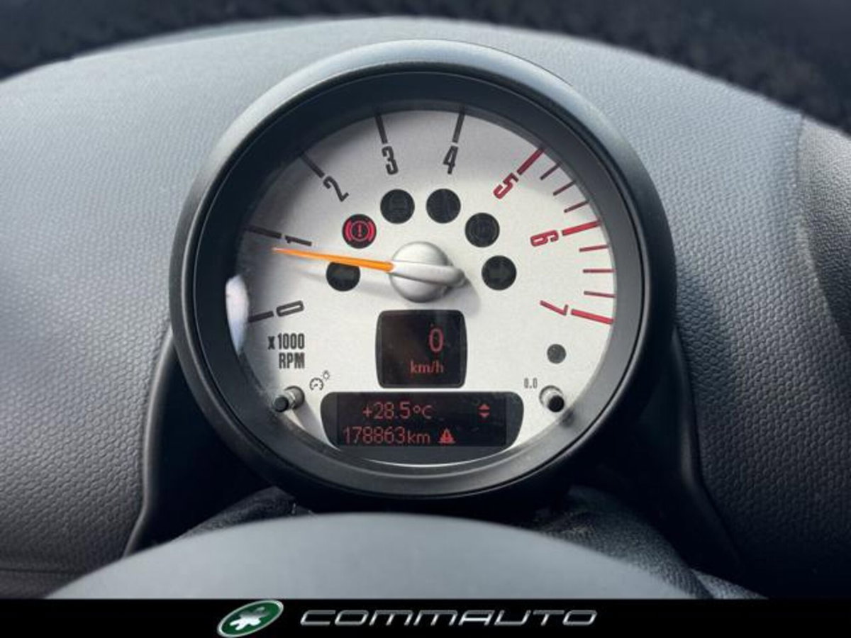 MINI Mini Countryman 1.6 Cooper D Countryman (14)