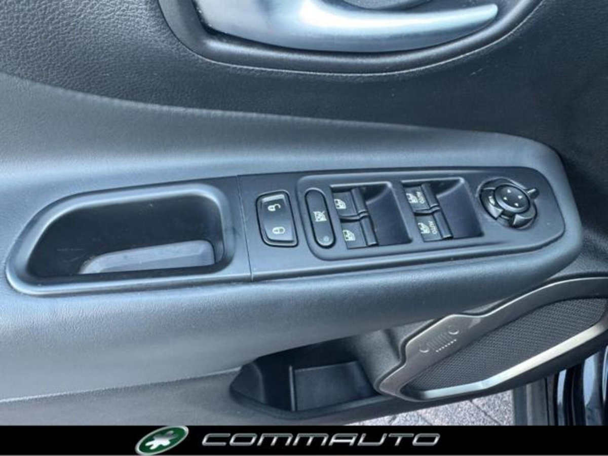 Jeep Renegade 1.6 Mjt 120 CV Limited (10)