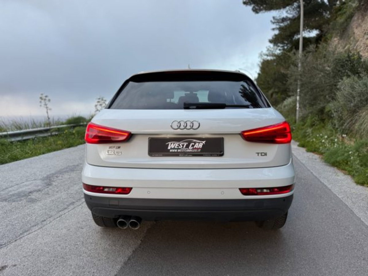 Audi Q3 2.0 TDI 150 CV Business (7)