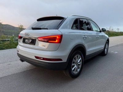 Audi Q3 2.0 TDI 150 CV Business (8)