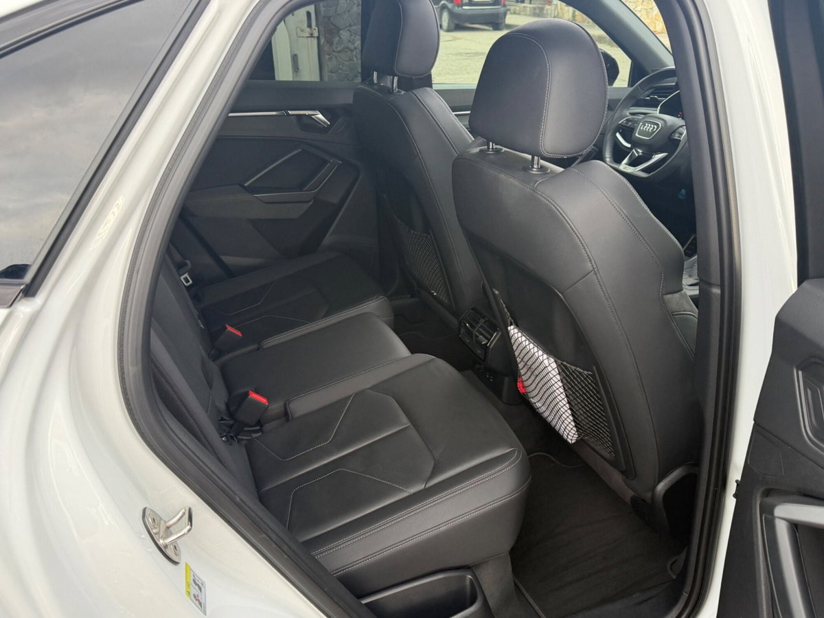 Audi Q3 Sportback 35 TDI quattro S tronic S line edition (5)