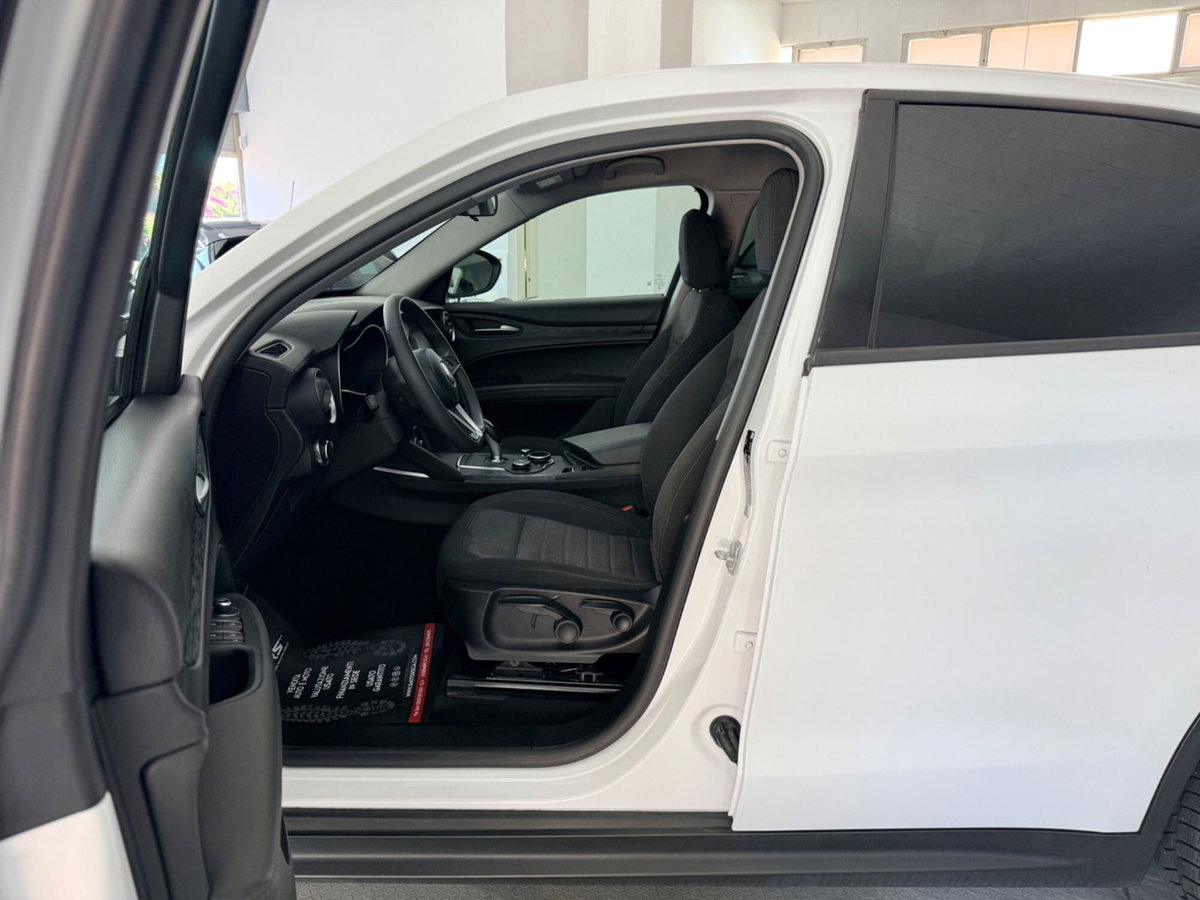 Alfa Romeo Stelvio Stelvio 2.2 Turbodiesel 160 CV AT8 RWD Business (14)