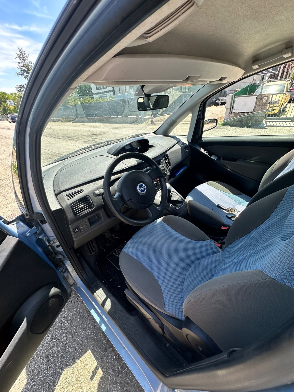 Fiat Idea 1.4 16V Dynamic (9)