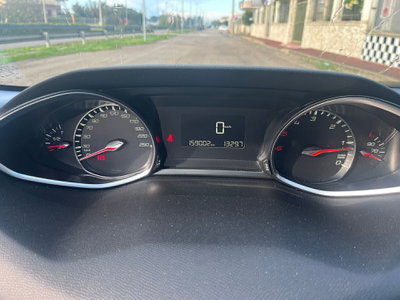 Peugeot 308 SW BlueHDi 120 S&S Allure (14)