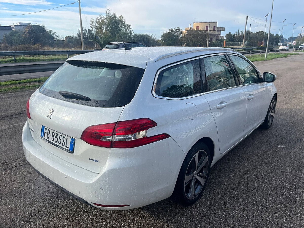 Peugeot 308 SW BlueHDi 120 S&S Allure (5)
