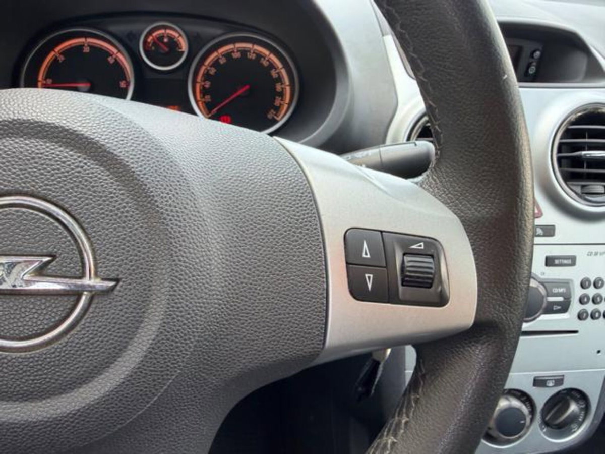 Opel Corsa 1.3 CDTI 95CV F.AP. 5 porte Cosmo (17)
