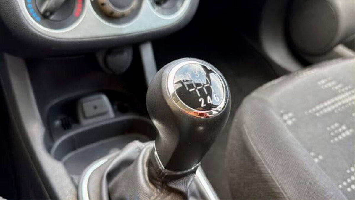 Opel Corsa 1.3 CDTI 95CV F.AP. 5 porte Cosmo (20)