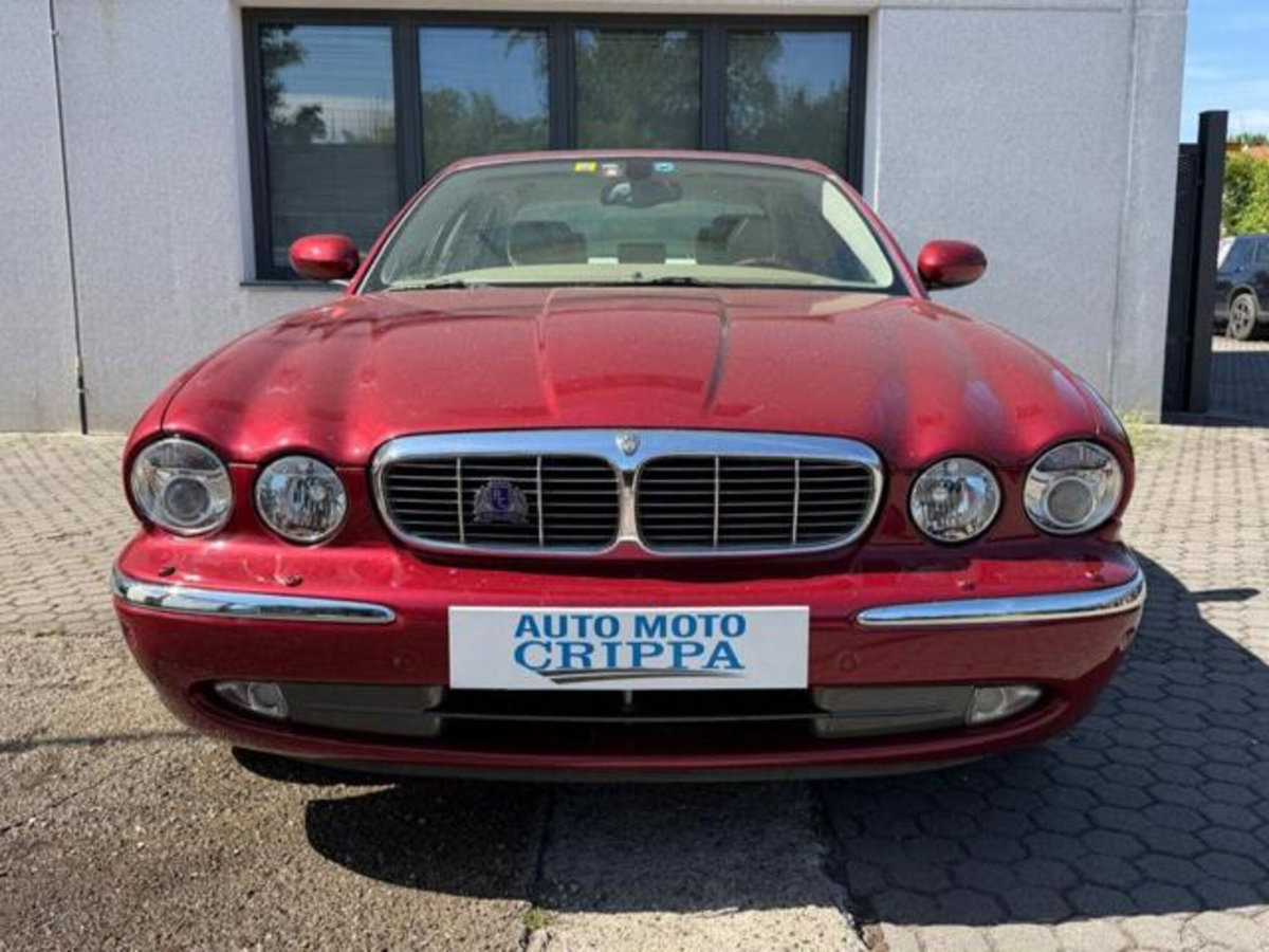Jaguar XJ 4.2 V8 cat Executive (2)