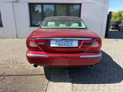 Jaguar XJ 4.2 V8 cat Executive (6)