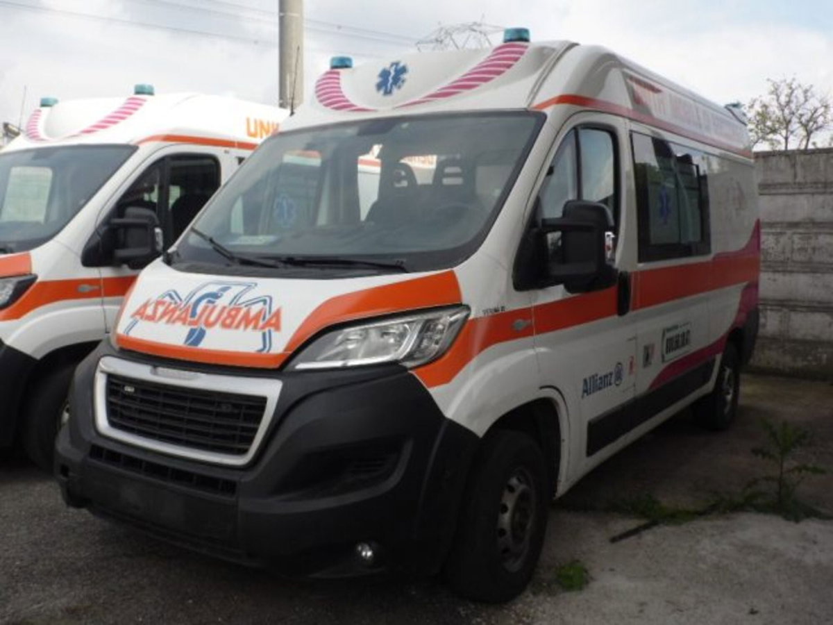 Peugeot Boxer Furgone 333 2.2 BlueHDi 165 S&S PM-TM Furgone (2)