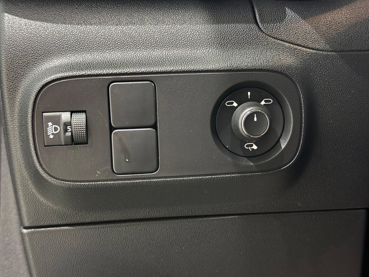Citroen C3 BlueHDi 100 S&S Shine (20)