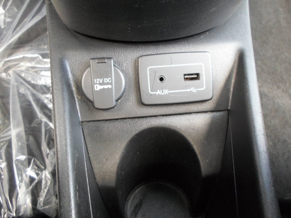 Lancia Ypsilon 1.2 69 CV 5 porte Platinum (18)