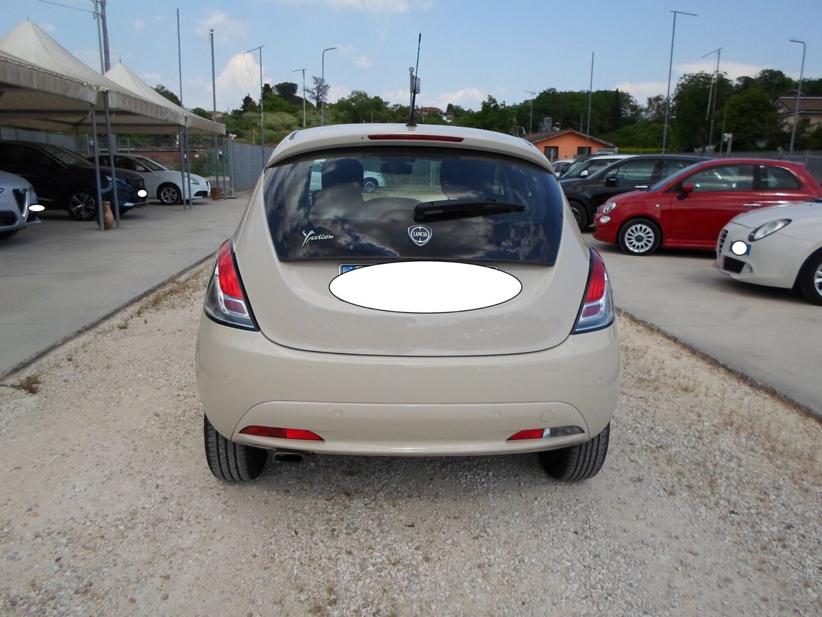 Lancia Ypsilon 1.2 69 CV 5 porte Platinum (5)