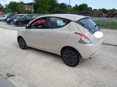 Lancia Ypsilon 1.2 69 CV 5 porte Platinum (6)