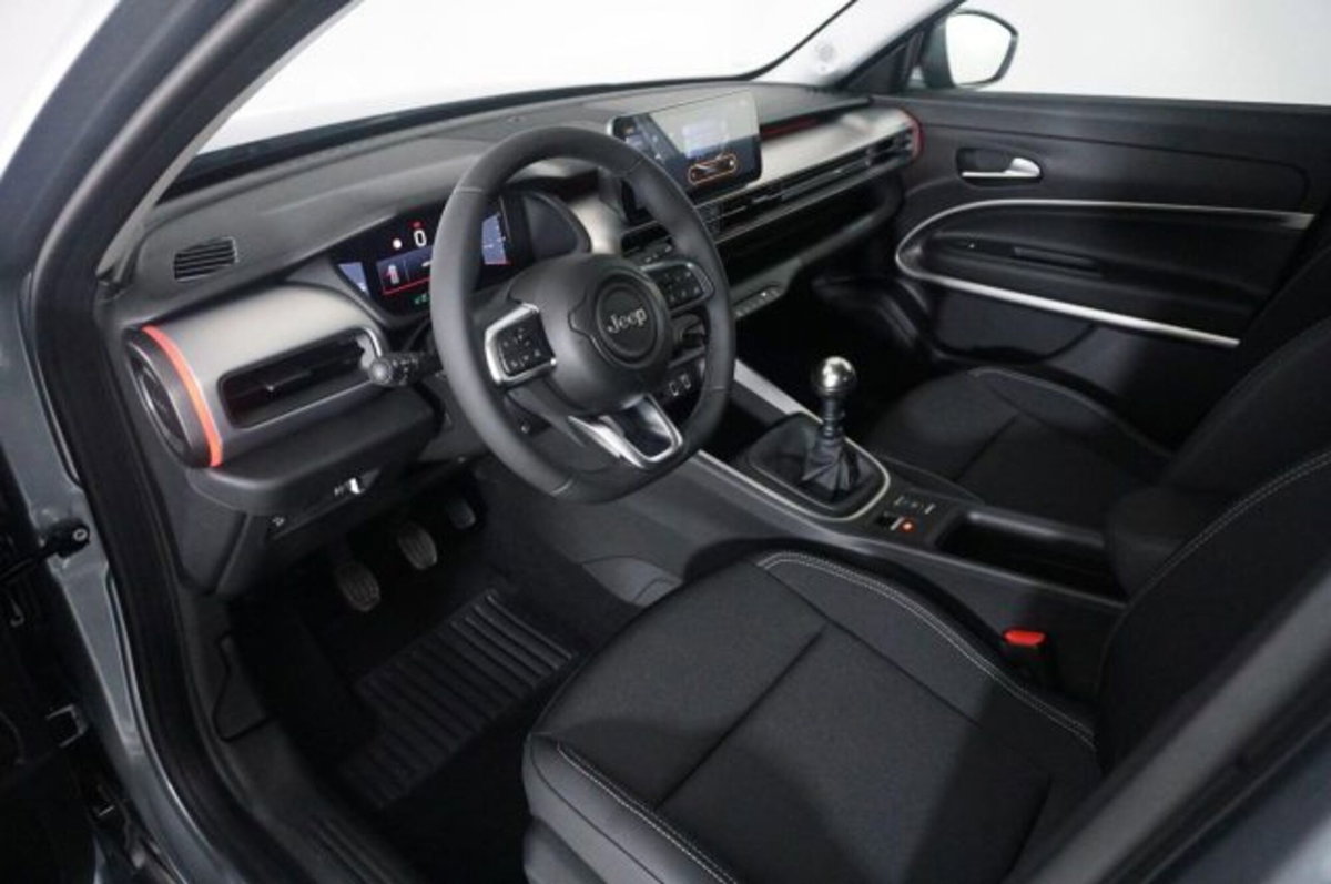 Jeep Avenger 1.2 turbo Summit fwd 100cv (7)