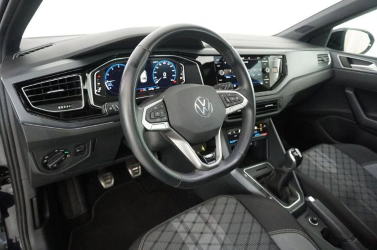 Volkswagen Taigo 1.0 tsi R-Line 115cv (7)