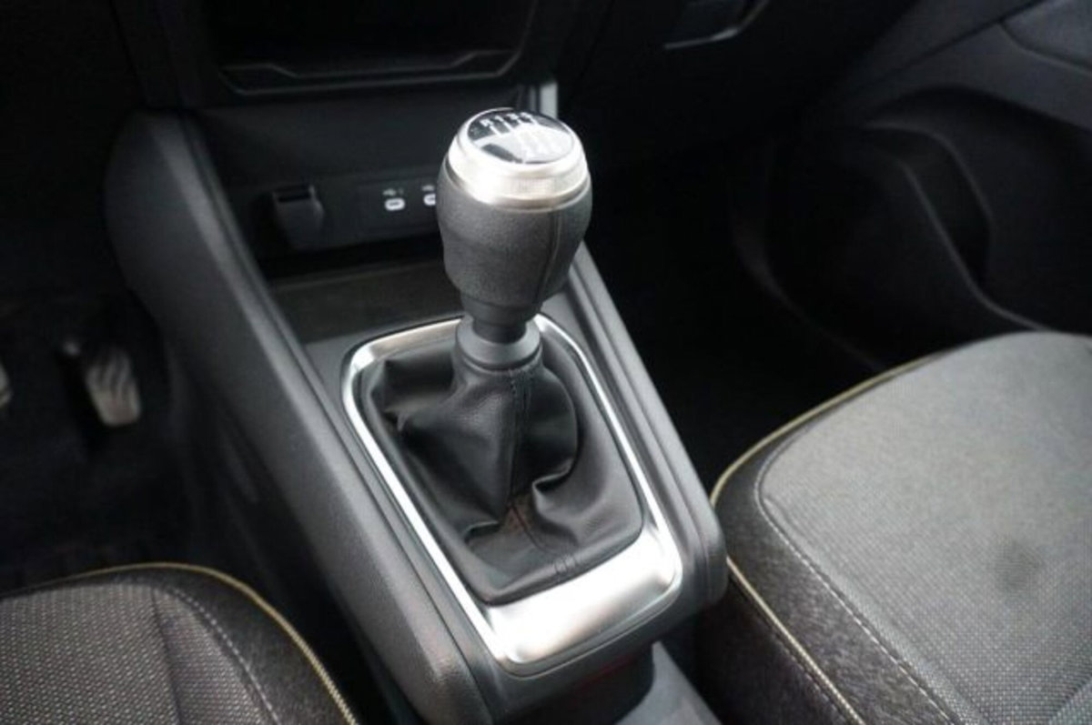 Renault Captur TCe 100 CV GPL Techno (13)