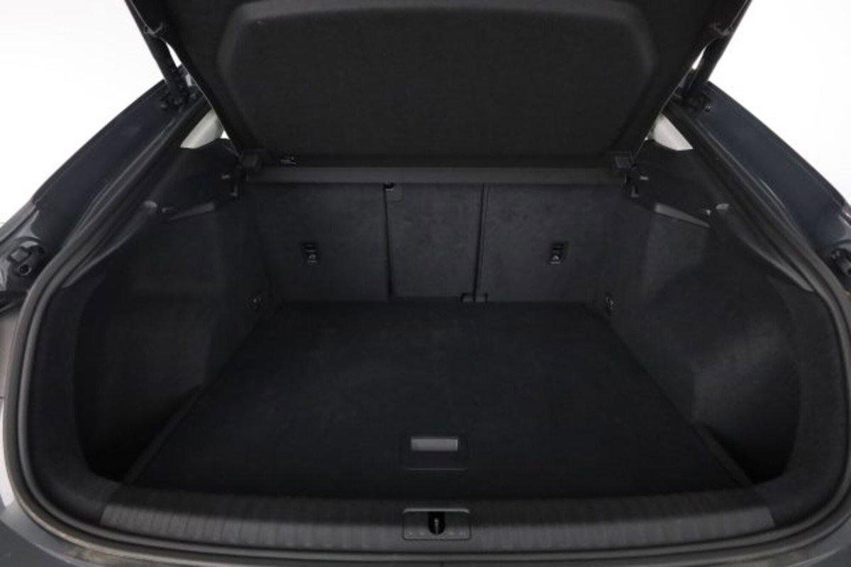 Audi Q3 Sportback 35 TDI quattro S tronic Business Plus (6)